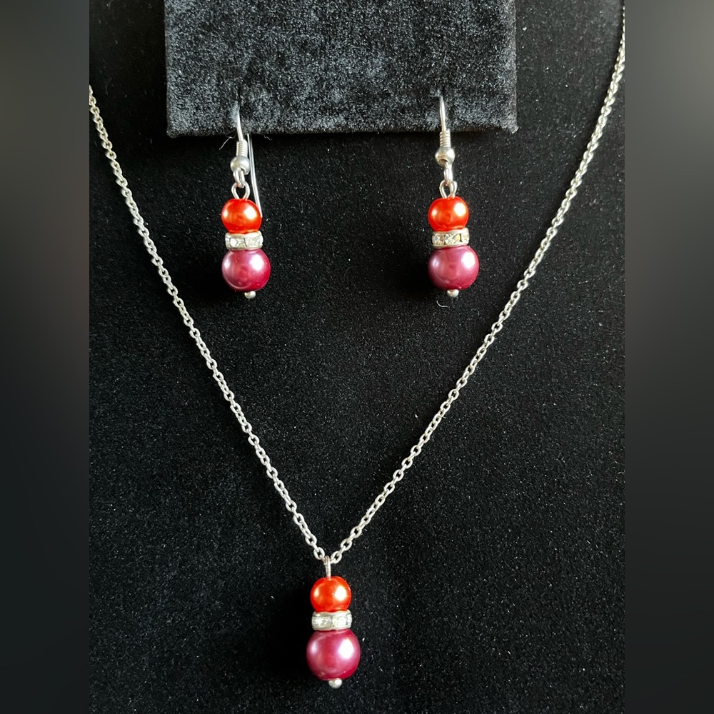 3 piece set- pendant necklace and dangling earrings